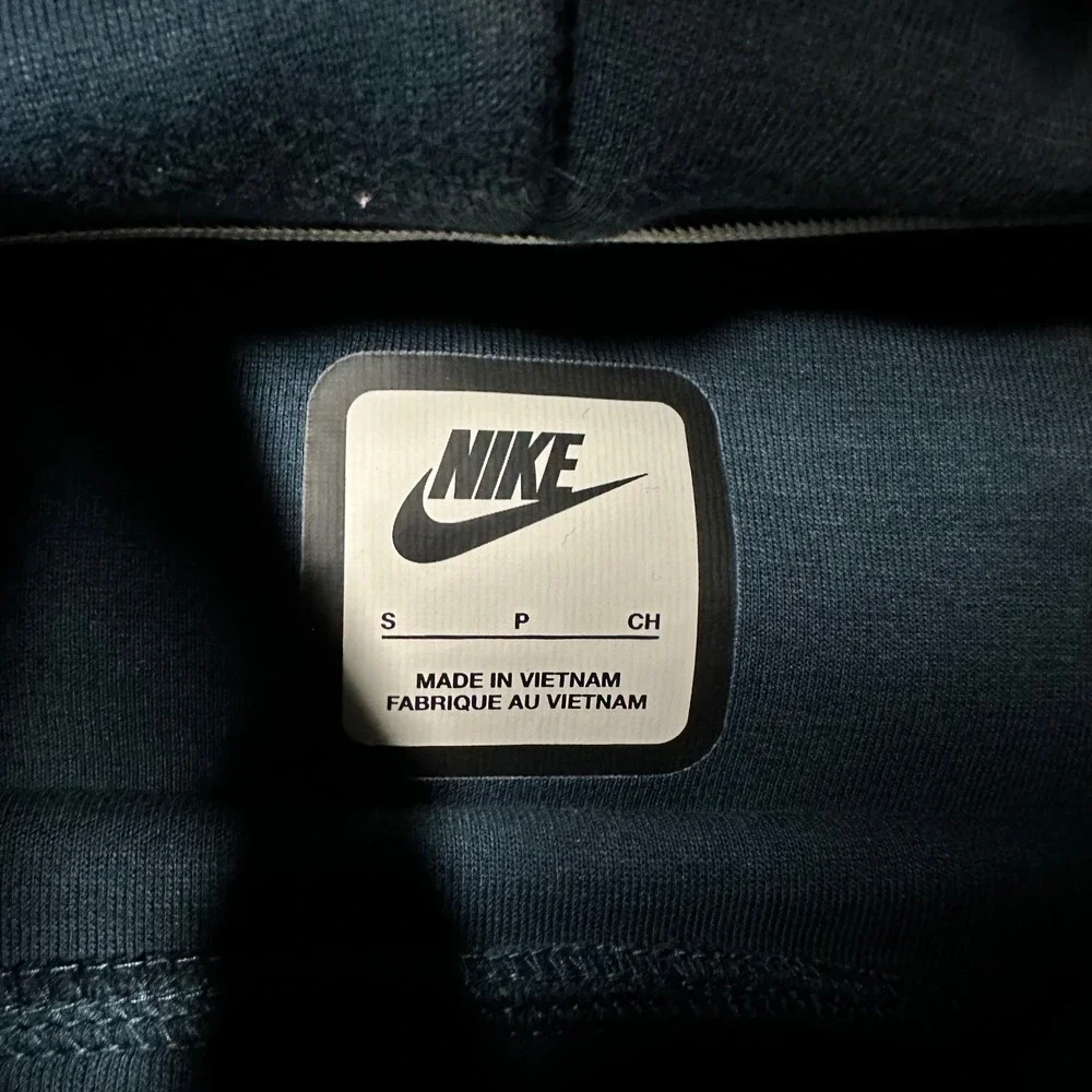 Nike sportswear phoenix